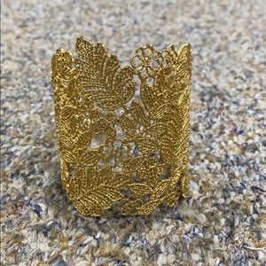 Stella & Dot Chantilly Lace Cuff